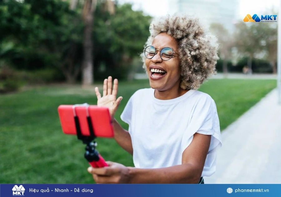 Giờ vàng đăng Youtube